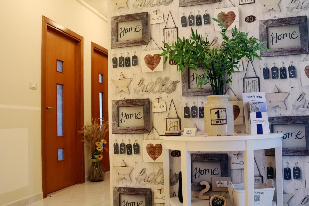 B&B Irnum Salerno Bagian luar foto