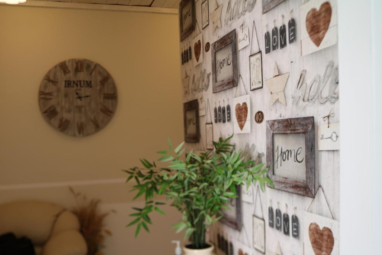 B&B Irnum Salerno Bagian luar foto